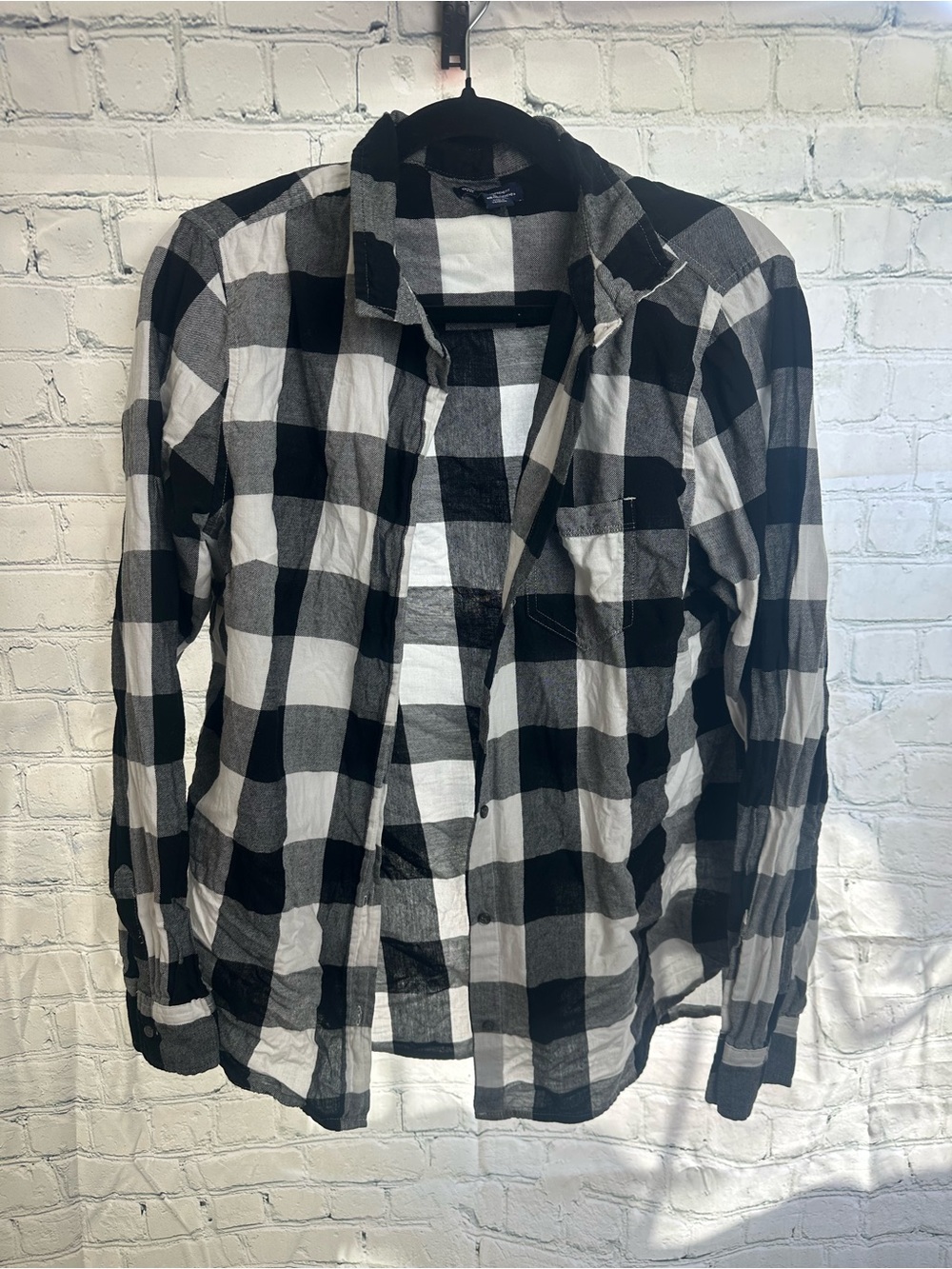GAP Black and White Buffalo Plaid Button-Down Shirt